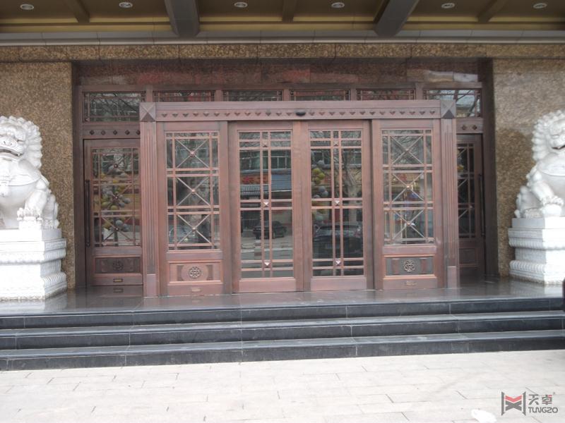 别墅玻璃铜门