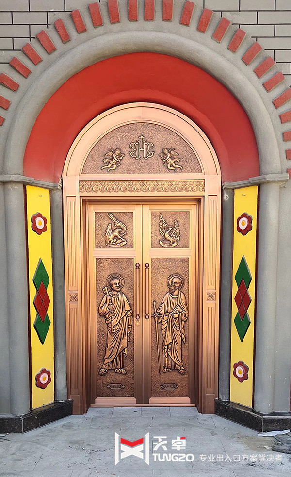 咸阳教堂对开铜门