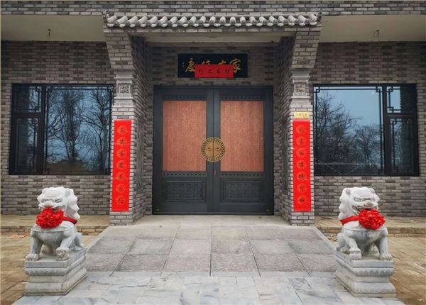 中式庭院铜门