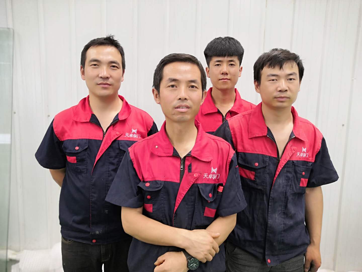 西安天卓自动门施工团队